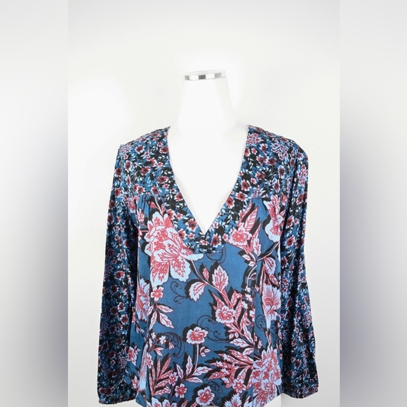 Band of The Free Floral Blouse - Picture 9 of 10